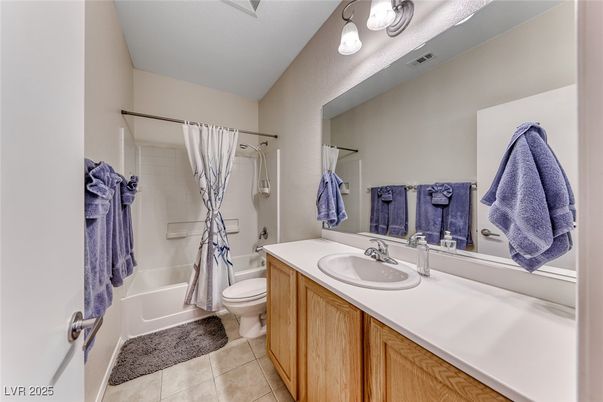 Bathroom, Dual Sink Vanities, Interior