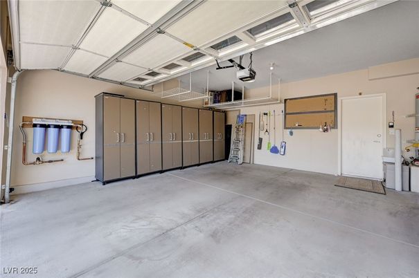 Garage, Interior