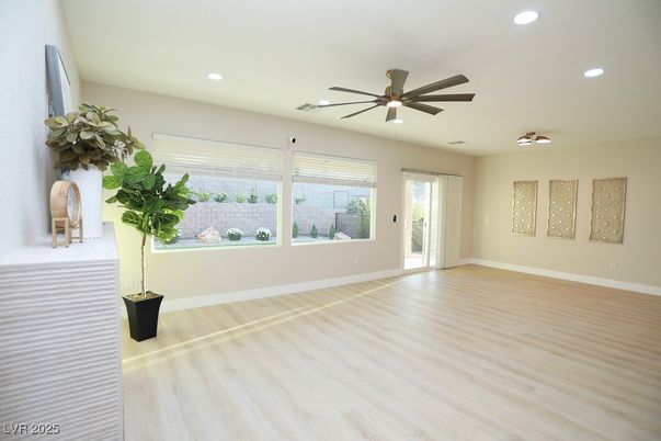 Empty room, Interior, Recessed Lighting, Wood Texture Flooring