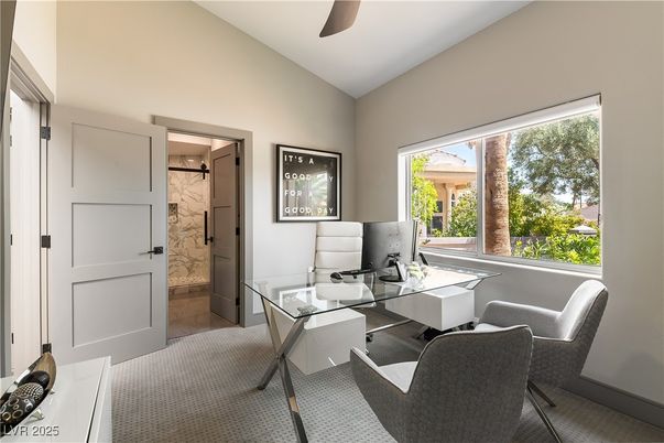 Home Office, Interior