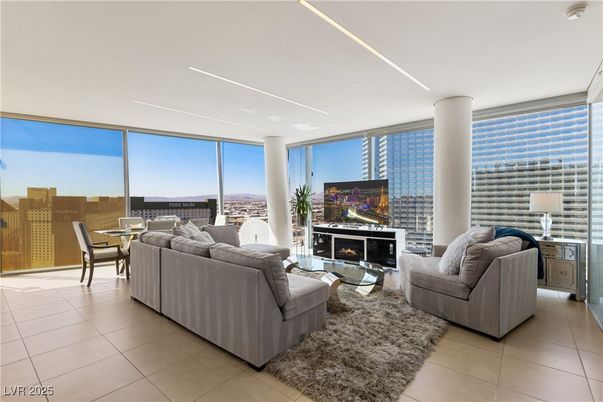 Fireplace, Interior, Living room, Water