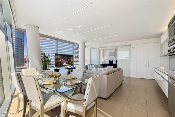 Dining room, Interior, Kitchen, Living room, Recessed Lighting