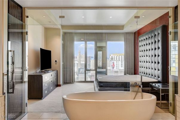 Bathroom, Free Standing Baths, Interior, Recessed Lighting