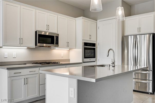 Interior, Kitchen, Pendant Lights, Stainless Steel Appliances