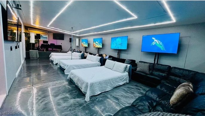 Interior, Living room, Recessed Lighting, Theatre Room