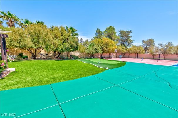 Exterior, Tennis Courts