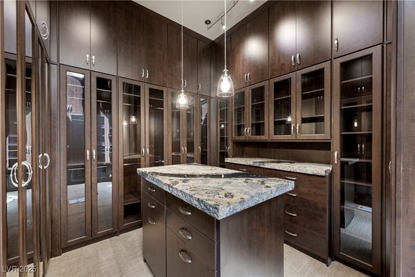 Interior, Pendant Lights, Walk-in Closets