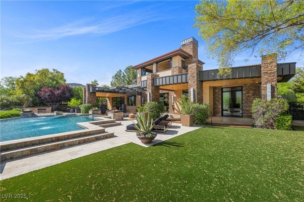 Backyard, Exterior, Pool