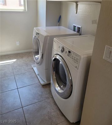 Interior, Washer