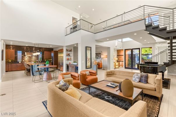 Dining room, Interior, Living room, Pendant Lights, Piano, Recessed Lighting