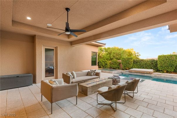 Exterior, Pool, Recessed Lighting