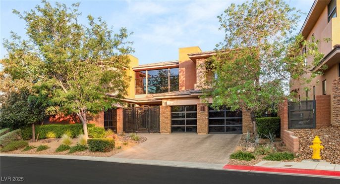 Attached, Exterior, Facade, Modern