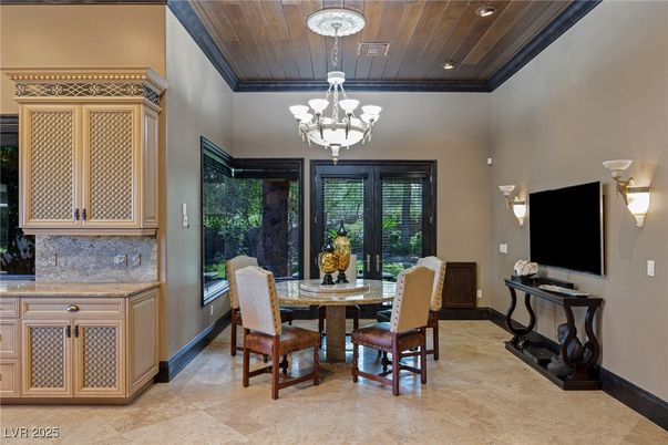 Chandelier, Dining room, Interior, Recessed Lighting, Wooden Ceilings