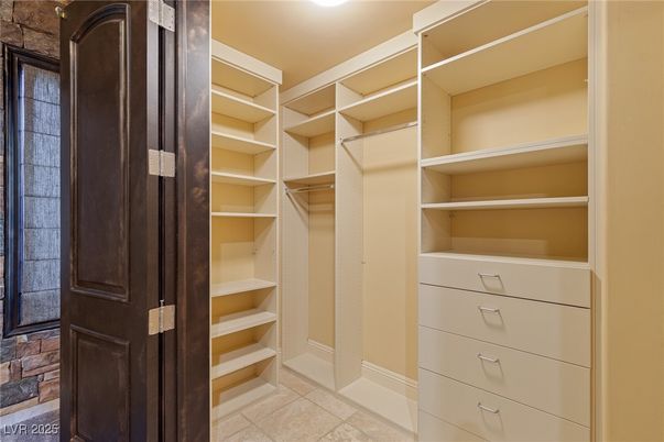 Interior, Walk-in Closets