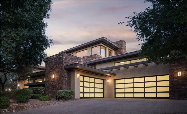 Attached, Exterior, Facade, Brick Facade, Modern