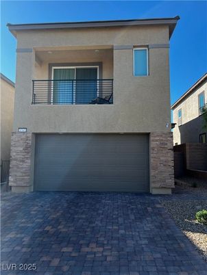 Attached, Exterior, Facade, Modern