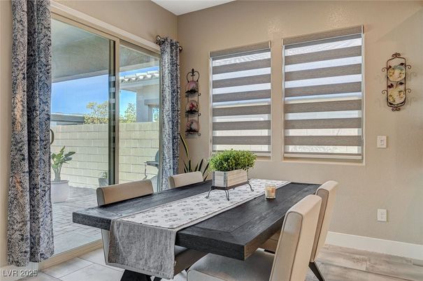 Dining room, Interior