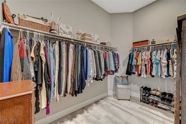 Interior, Walk-in Closets, Wood Texture Flooring