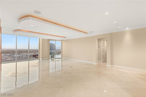 Empty room, Interior, Recessed Lighting