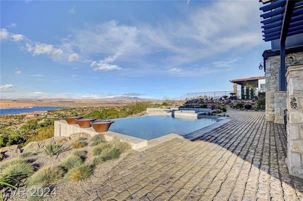 Exterior, Pool, Water