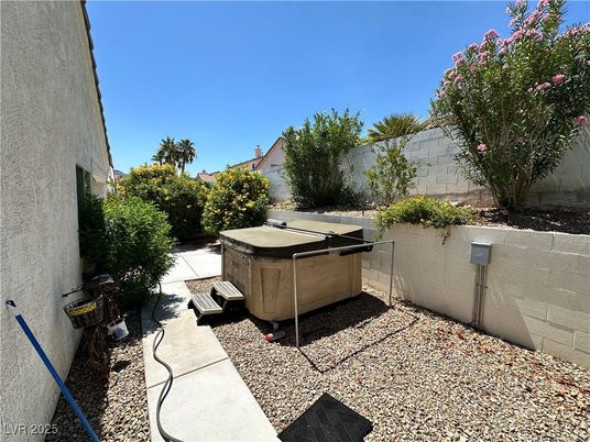Exterior, Hot Tub