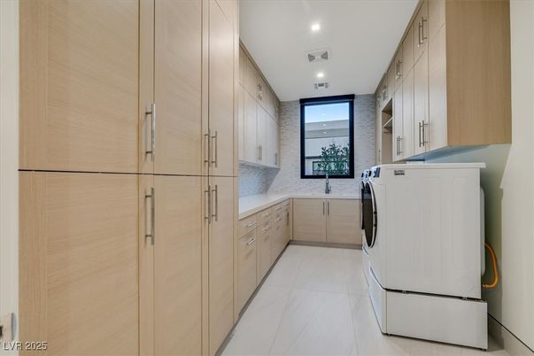 Interior, Recessed Lighting, Washer