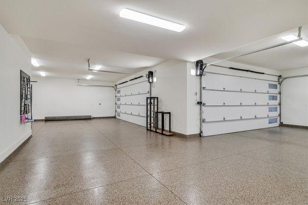 Garage, Interior