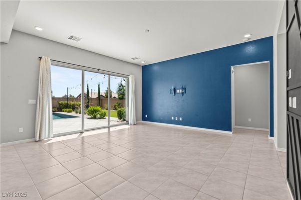 Empty room, Interior, Recessed Lighting