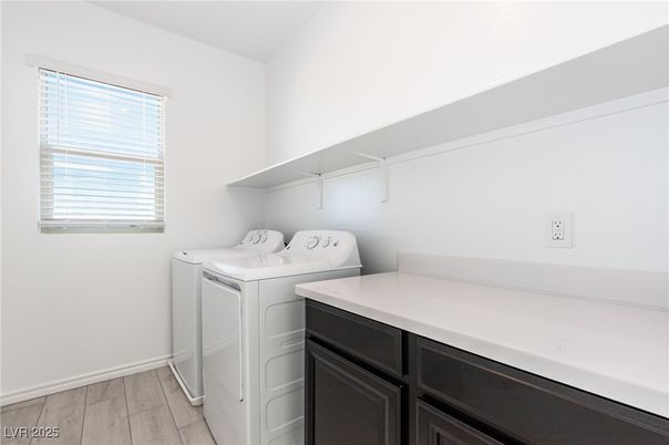 Interior, Washer, Wood Texture Flooring