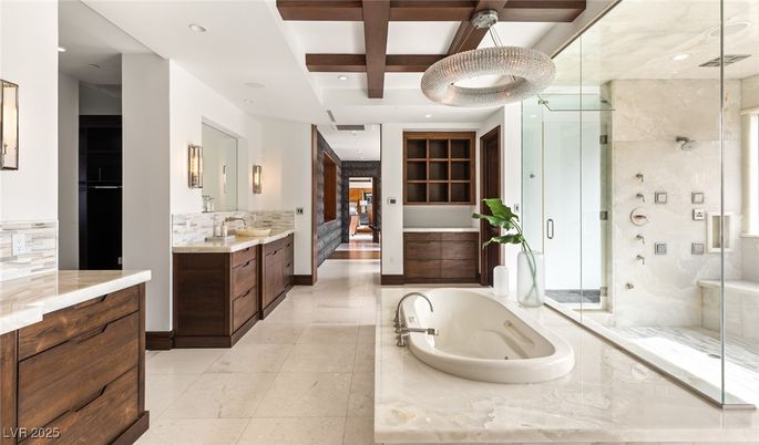 Interior, Recessed Lighting, Walk-in Closets