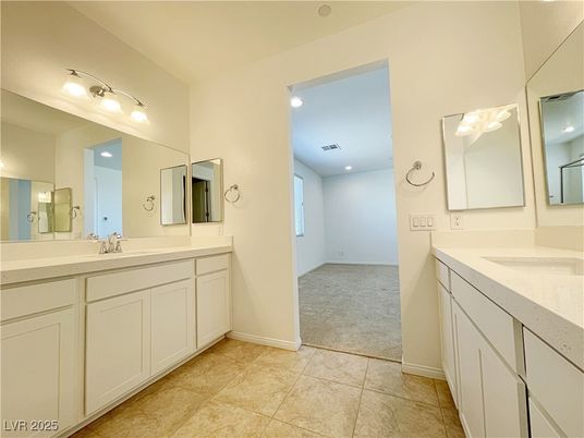 Bathroom, Dual Sink Vanities, Interior, Recessed Lighting