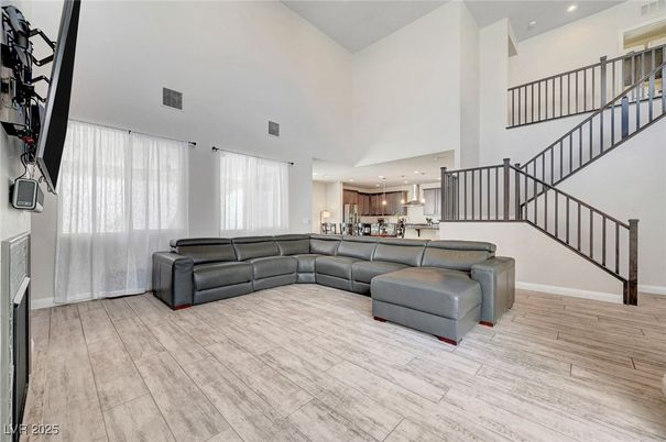Interior, Kitchen, Living room, Pendant Lights, Recessed Lighting, Wood Texture Flooring