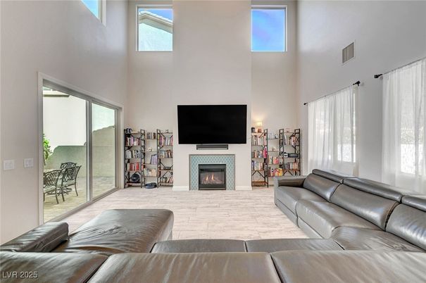 Fireplace, Interior, Living room
