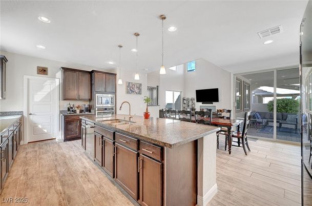 Dining room, Interior, Kitchen, Pendant Lights, Recessed Lighting, Wood Texture Flooring