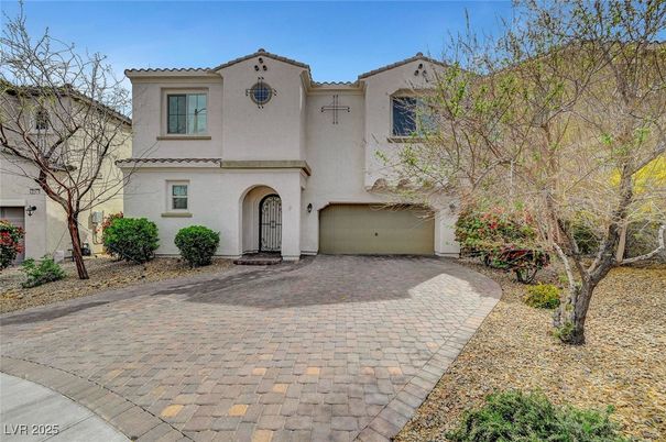 Attached, Exterior, Facade, Spanish Mediterranean