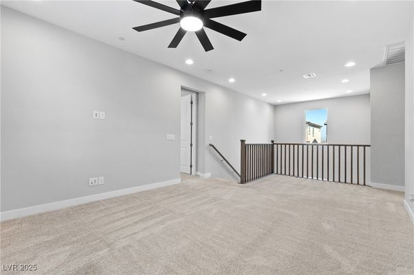 Empty room, Interior, Recessed Lighting