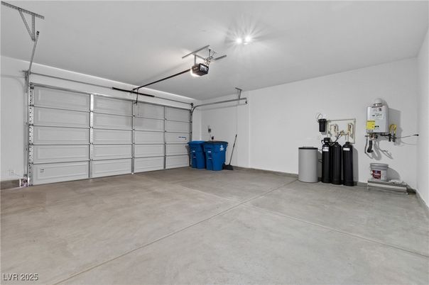 Garage, Interior