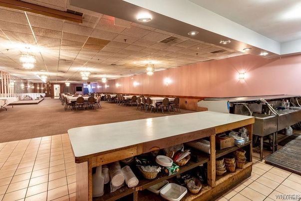 Dining room, Interior, Recessed Lighting