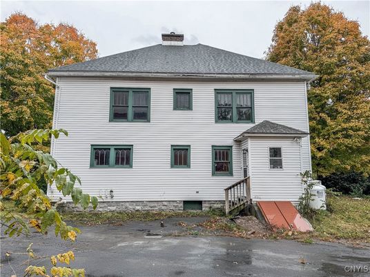Exterior, Facade, Georgian
