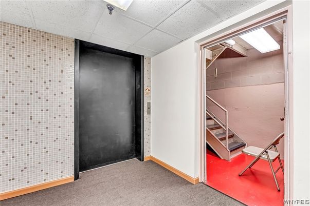 Elevator, Interior