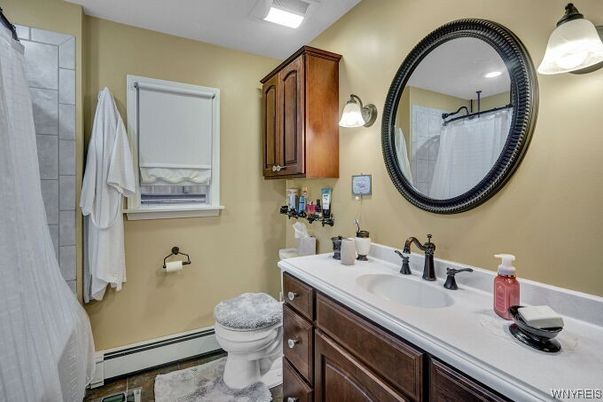 Bathroom, Interior, Recessed Lighting
