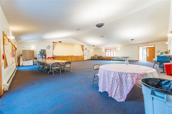 Dining room, Interior