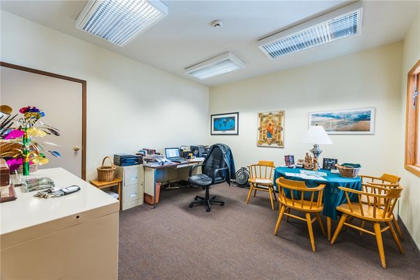 Home Office, Interior