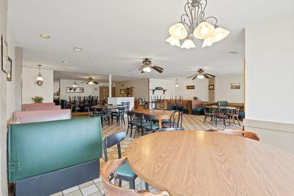 Dining room, Interior, Pendant Lights, Recessed Lighting