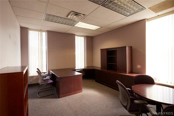 Home Office, Interior