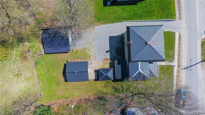 Exterior, Drone