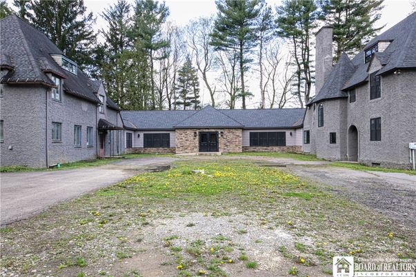 Backyard, Exterior, Facade, Cape Cod