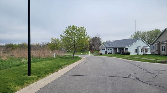 Attached, Exterior, Facade, Ranch