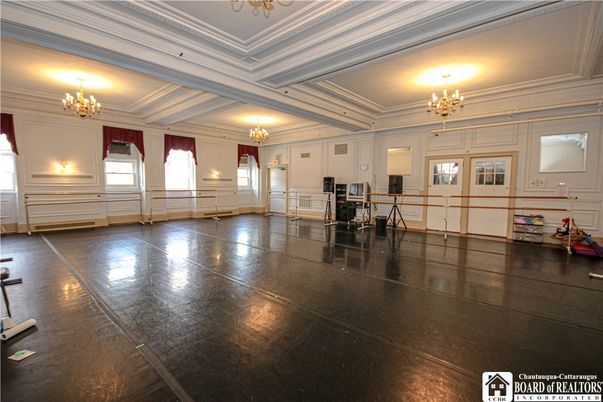 Chandelier, Empty room, Interior
