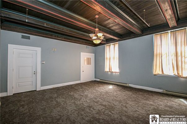 Empty room, Interior, Wooden Beams, Wooden Ceilings